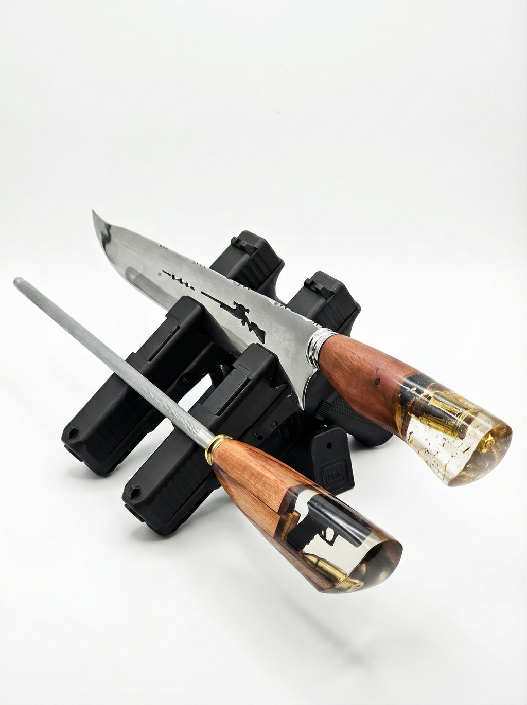 Expositor de Facas - Icônico Suporte Dupla Pistola para Faca e Charia